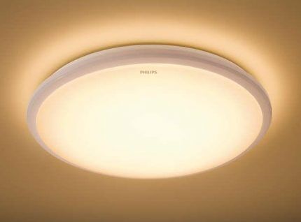 Lampe tvrtke Philips iz serije Essential