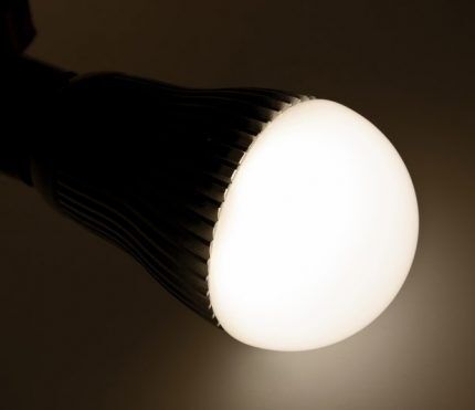 مصباح LED قيد التشغيل