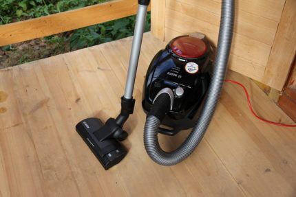 Powerful Bosch vacuum cleaner