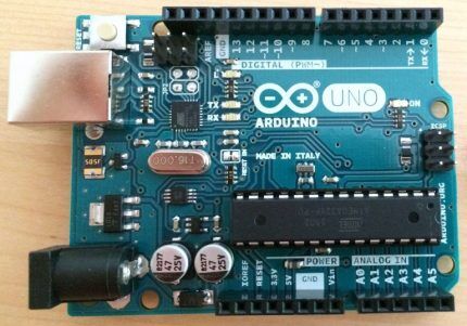 Originalna Arduino ploča