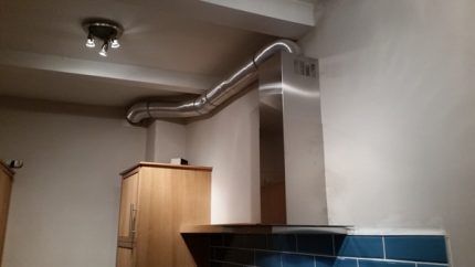 Ventilatsioonikanal gaasipliidilt