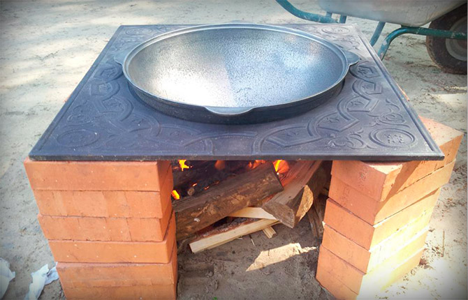 How to make a reliable barbecue cauldron from brick: step-by-step construction instructions, materials, nuances